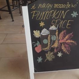 Starbucks - Arena Mall, Budapest - Belső