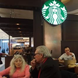 Starbucks - Mammut Budapest - Belső