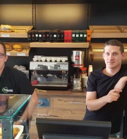 Steinmetz Pékség és Kávézó