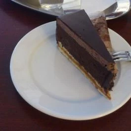 Szent Korona Cukrászda, Soltvadkert - Étel/ital