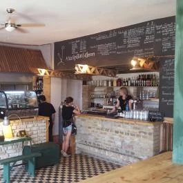 Szomszéd Kertje Csopak - Belső