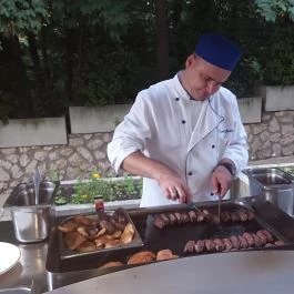 Tavirózsa Étterem Hévíz - Külső kép