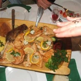 Udvarház Étterem , Bánd - Étel/ital