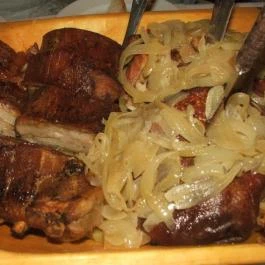 Udvarház Étterem , Bánd - Étel/ital