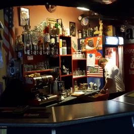 V8 Vendéglő, Cece - Belső