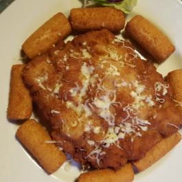 V8 Vendéglő, Cece - Étel/ital