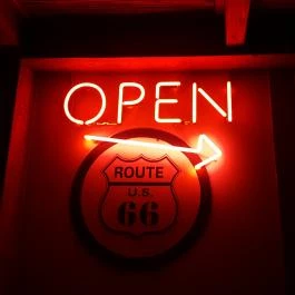 V8 Vendéglő, Cece - Egyéb