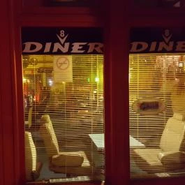 V8 Vendéglő, Cece - Egyéb