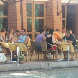 Zichy Park Hotel - Borostyán Étterem Bikács - Külső kép