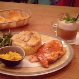 Fidel's Cabaret Budapest - Étel/ital