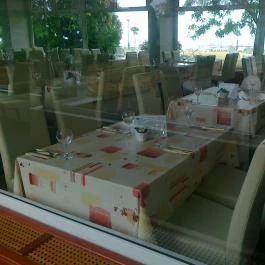 Erzsébet Szálloda Balatonőszöd Balatonőszöd - Vendéglátás