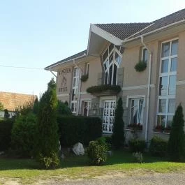 Kincsem Wellness Hotel Kisbér - Külső kép