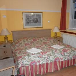 Asztrik Panzió Kalocsa - Szobák