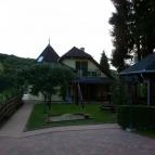 Nefelejcs Fagyizó & Apartmanház Kistolmács - Külső kép