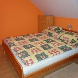 Nefelejcs Fagyizó & Apartmanház Kistolmács - Szobák