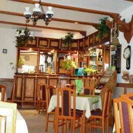 Park Panzió étterme, Hédervár - Belső