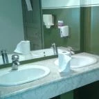 Semmi Extra & Egy Kis Kert Budapest - Mosdó