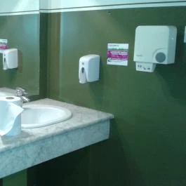 Semmi Extra & Egy Kis Kert, Budapest - Mosdó