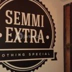 Semmi Extra & Egy Kis Kert Budapest - Belső