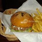 Semmi Extra & Egy Kis Kert Budapest - Étel/ital