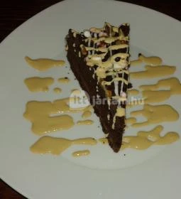 Semmi Extra & Egy Kis Kert