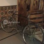 Semmi Extra & Egy Kis Kert Budapest - Belső