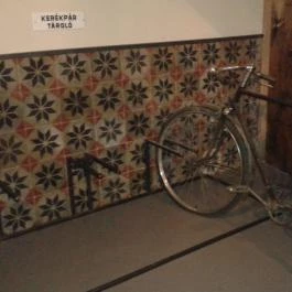 Semmi Extra & Egy Kis Kert, Budapest - Belső