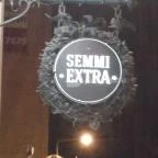 Semmi Extra & Egy Kis Kert Budapest - Belső