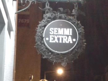 Semmi Extra & Egy Kis Kert Budapest