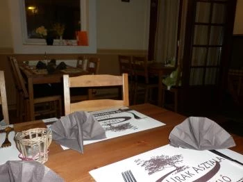 Urak Asztala Vendéglő Tahitótfalu