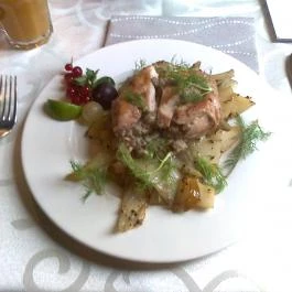 AzÉn Anyósom Alsópáhok - Étel/ital