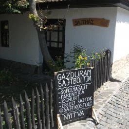 Gazduram Sajtboltja Hollókő - Külső kép