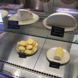 Gazduram Sajtboltja Hollókő - Étel/ital