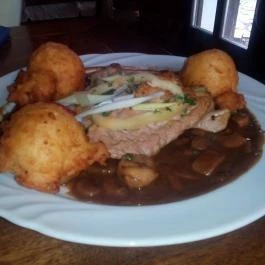 Határmenti Vigadó, Bozsok - Étel/ital