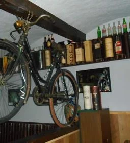 Kis Deák Étterem, Söröző & Borozó