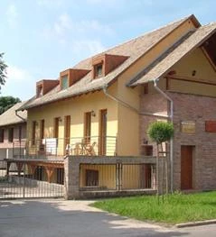 Mirandola Apartman 