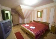 Charlie Étterem és Panzió Sé