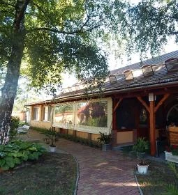 Platán Szálláshely