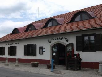 vár étterem sárospatak magyarul
