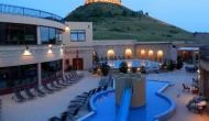 Hotel Kapitány Superior Wellness Sümeg - Medence/kert