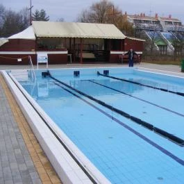 H?forrás Hotel és Üdül?park, Gyula - Medence/kert