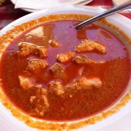 Vörös Postakocsi Étterem Budapest - Étel/ital