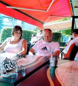 Maru Tanya Kisvendéglő & Söröző