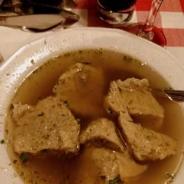 Pozsonyi Kisvendéglő Budapest - Étel/ital