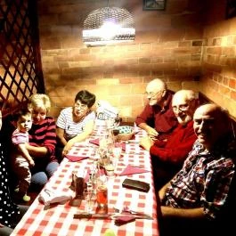 Pozsonyi Kisvendéglő Budapest - Egyéb