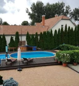 Erdei Wellness Vendégházak