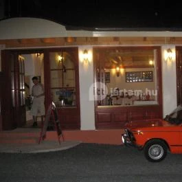 Hotel Pannon Étterem Pannonhalma - Külső kép