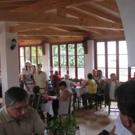 Hotel Pannon Étterem Pannonhalma - Külső kép