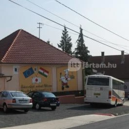 Hotel Pannon Étterem Pannonhalma - Külső kép