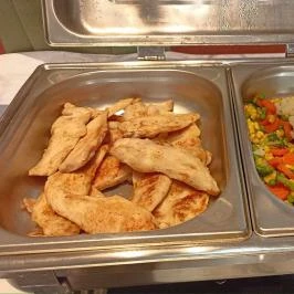 Sarlóspuszta Club Hotel, Tatárszentgyörgy - Vendéglátás